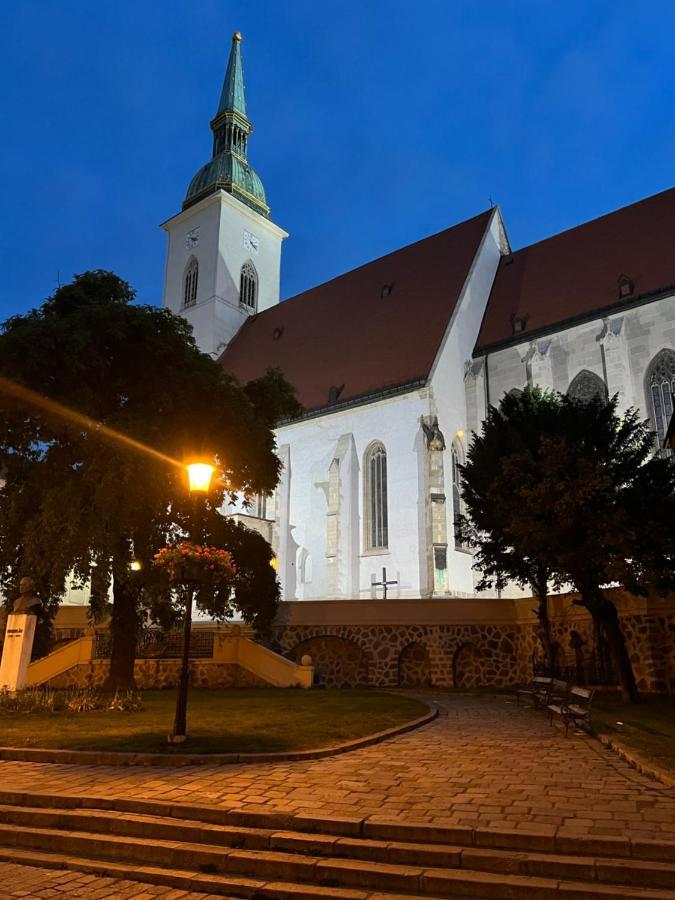 Апартаменты Csaky Palace Bratislava 1 Экстерьер фото